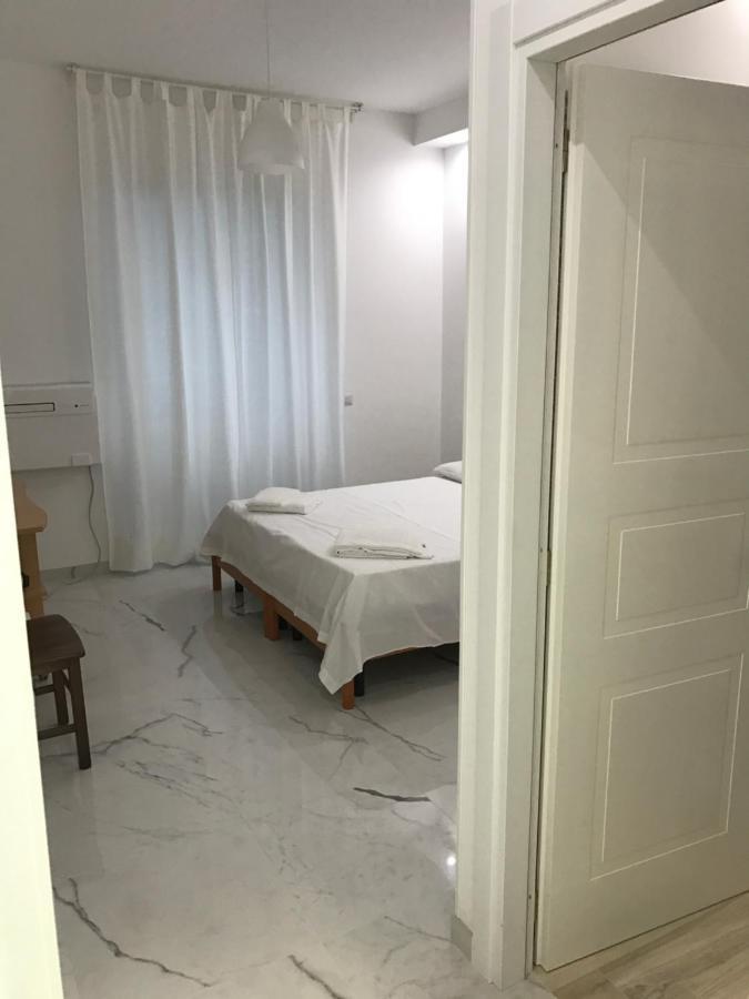 ローマ B＆B パロンビーニ Bed & Breakfast エクステリア 写真